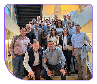 Los socios posan luego de la reunión