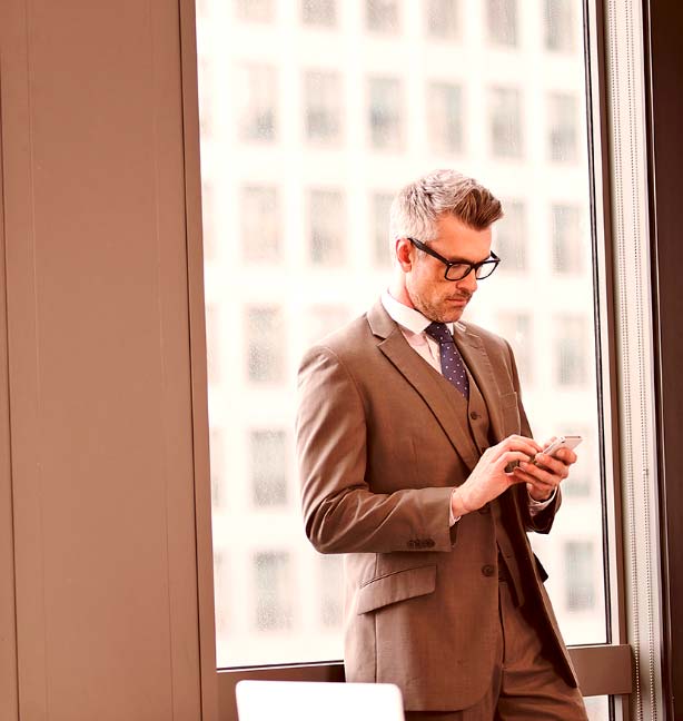 Hombre con teléfono